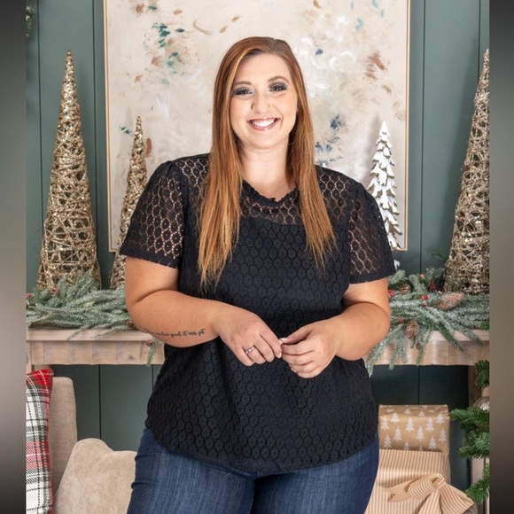 NWT Ruffled Neck Short Sleeved Lined Blouse - Picture 1 of 6